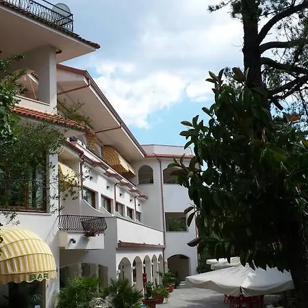 Paradiso Hotel