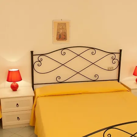 Paradiso 4*