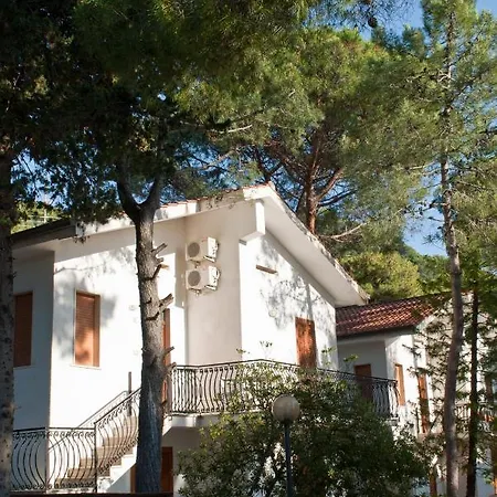 Paradiso 4* סנטה מריה די קסטלבאטה