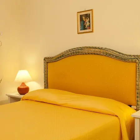 מלון Paradiso 4*