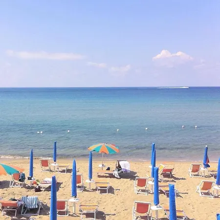 מלון Paradiso 4*