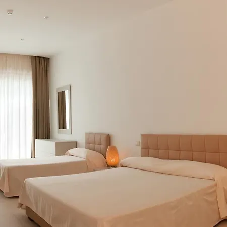 מלון Paradiso 4*