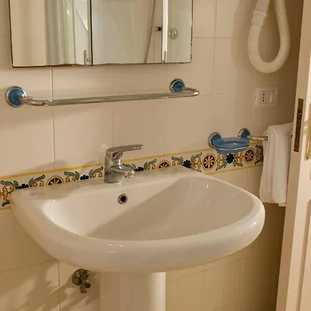 Hotel Paradiso 4*