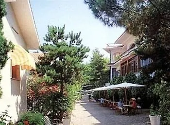 Paradiso 4* סנטה מריה די קסטלבאטה