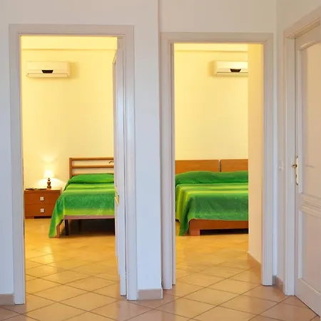 Ξενοδοχείο Paradiso 4*