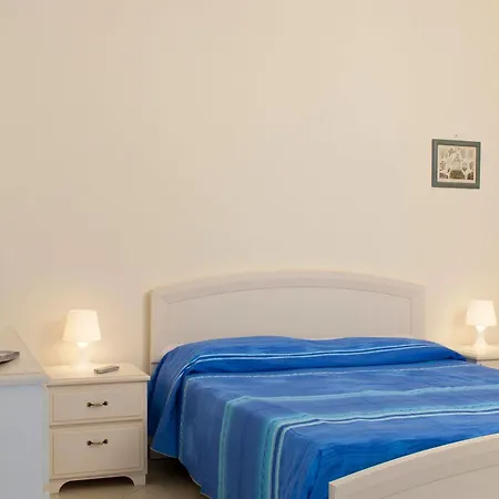 Paradiso 4*